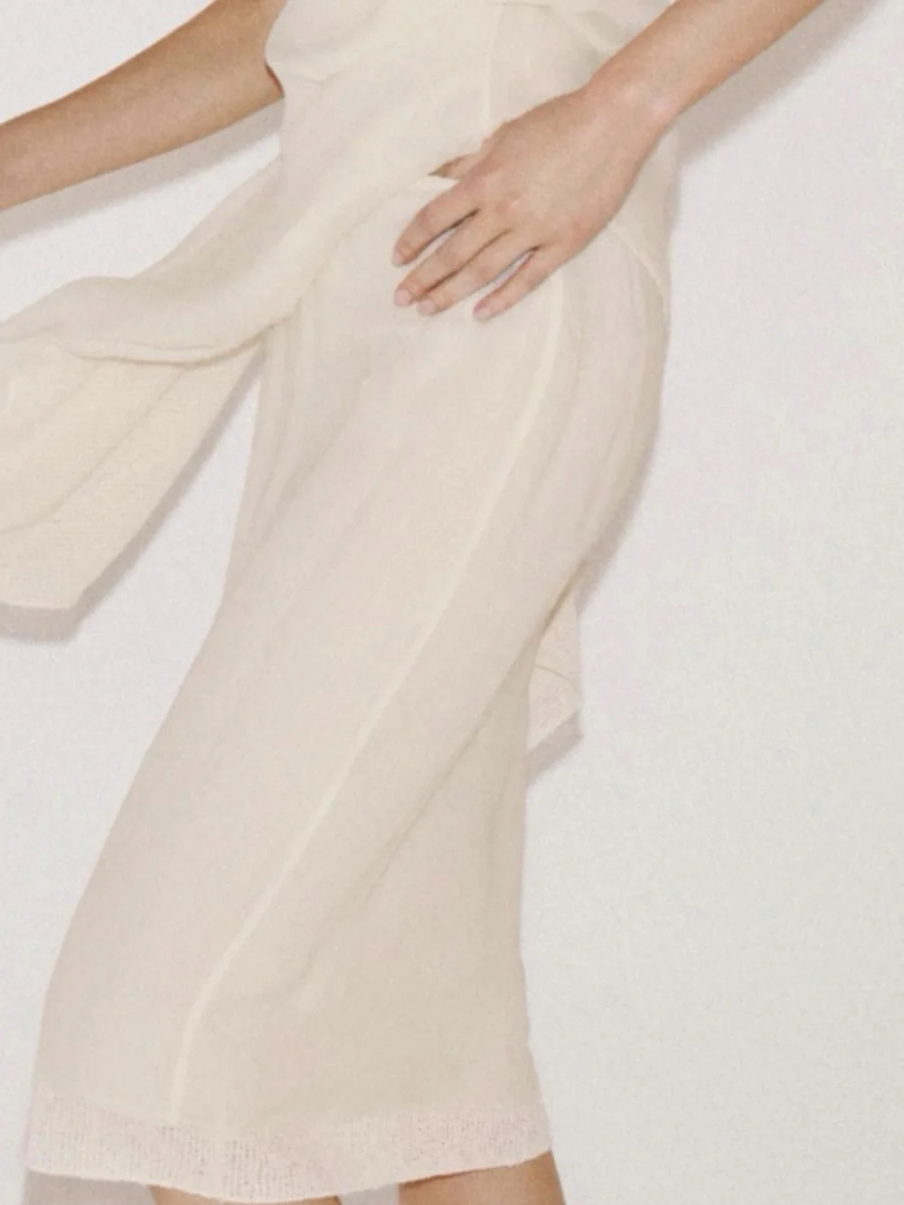 Mid-rise midi skirt with elastic waistband. Double effect detail NWT
